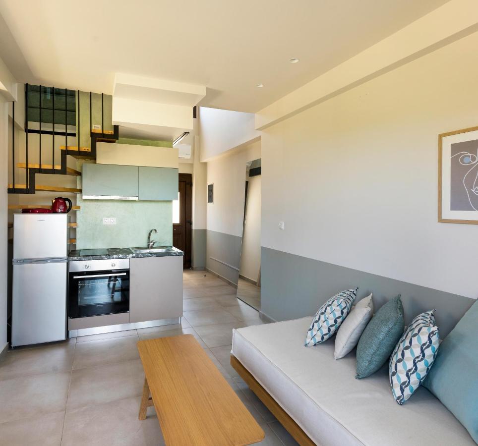 לריסוס Dionysus Apartments & Suites מראה חיצוני תמונה