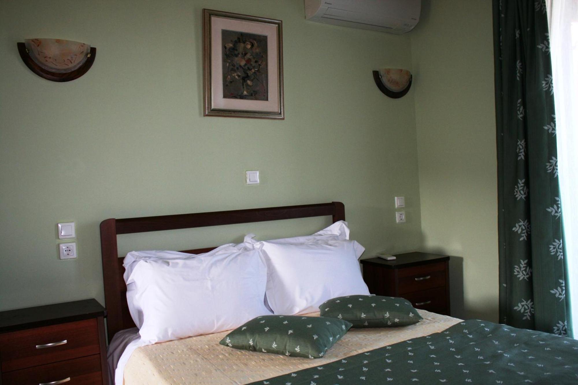 לריסוס Dionysus Apartments & Suites חדר תמונה