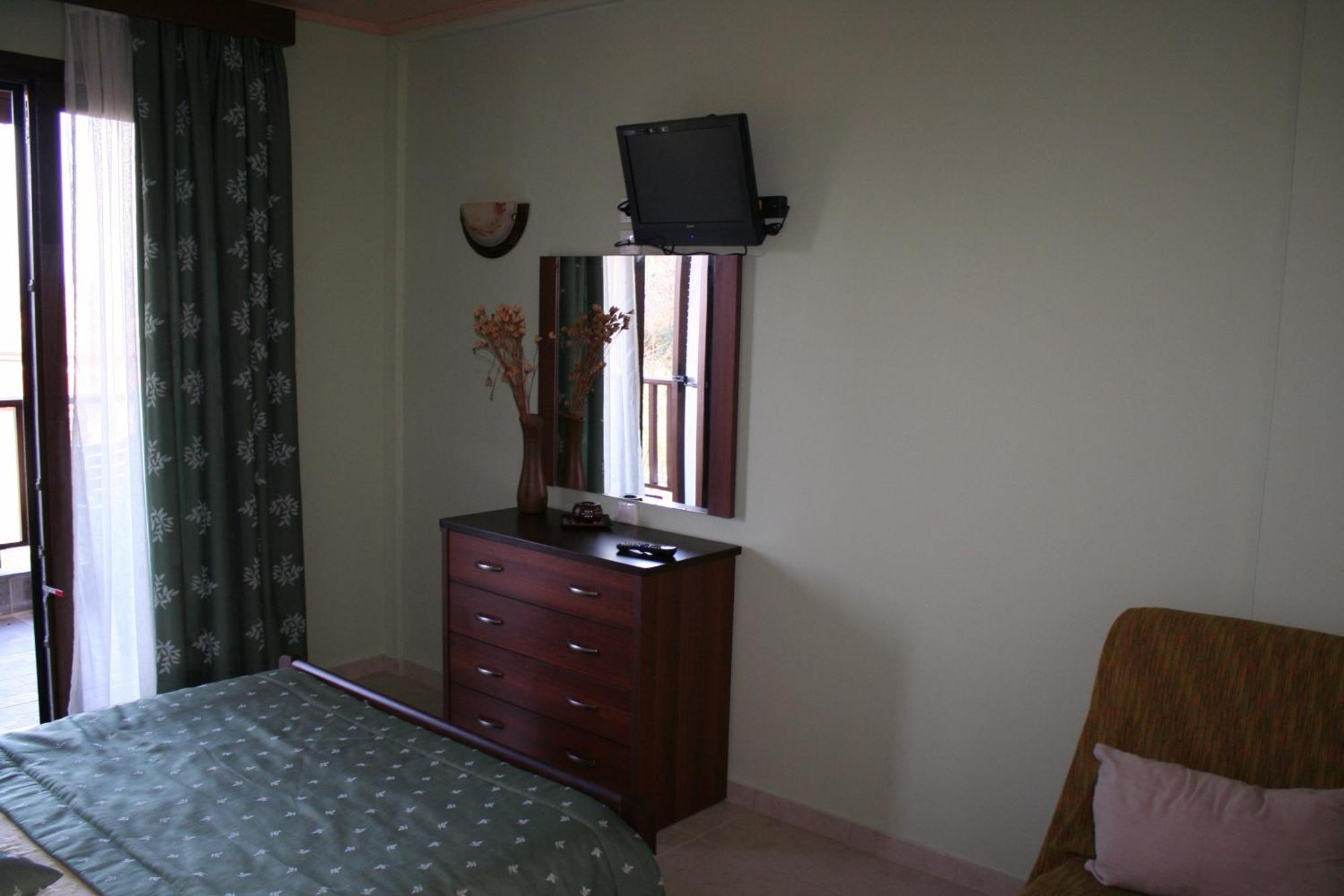 לריסוס Dionysus Apartments & Suites חדר תמונה