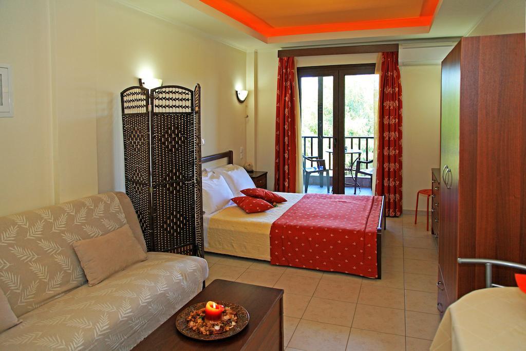 לריסוס Dionysus Apartments & Suites חדר תמונה
